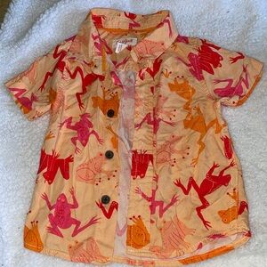 Cat and jack frog button down, size 12 months